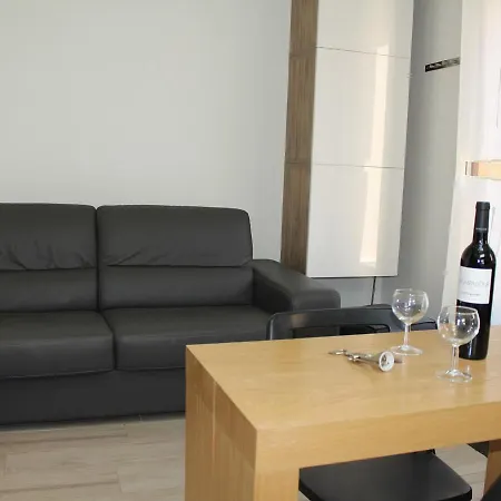 Maison Avec Terrasse, Piscine, Clim Et Parking - - Fr-1-229-779 펜션
