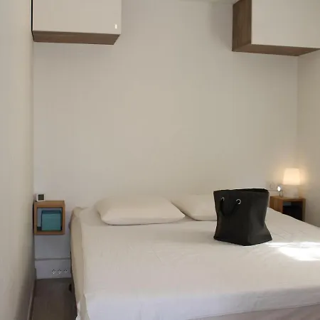 Maison Avec Terrasse, Piscine, Clim Et Parking - - Fr-1-229-779 펜션